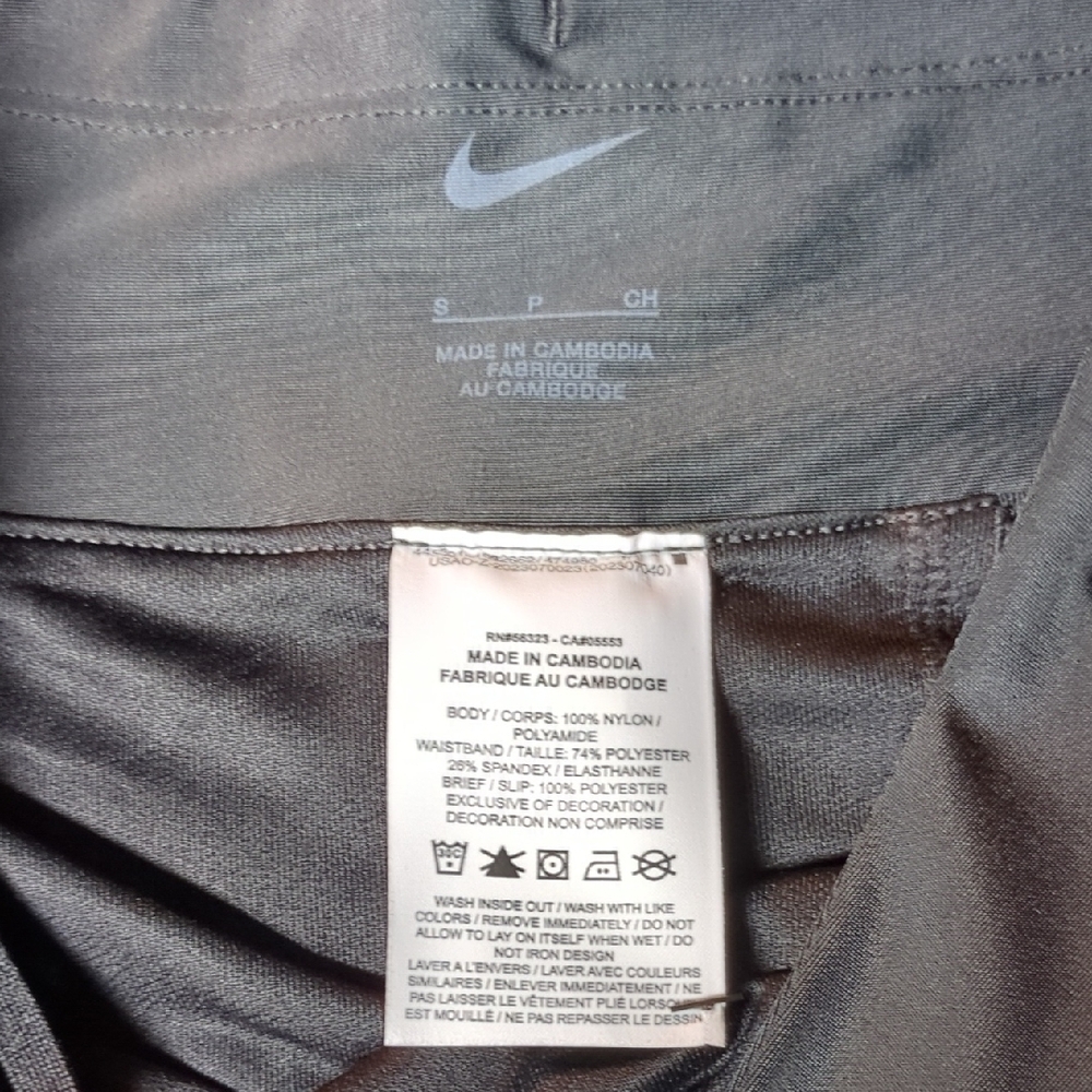 Nike Women's Silver and Black Reflective Trail Running Shorts - Picture 5 of 12